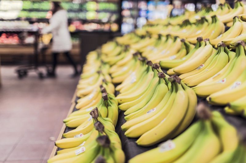 ▲立委蘇震清表示，有盤商在產地以低價收購香蕉，質疑有人為操作。農糧署表示將請公平價調查。（示意圖／翻攝自pixabay）
