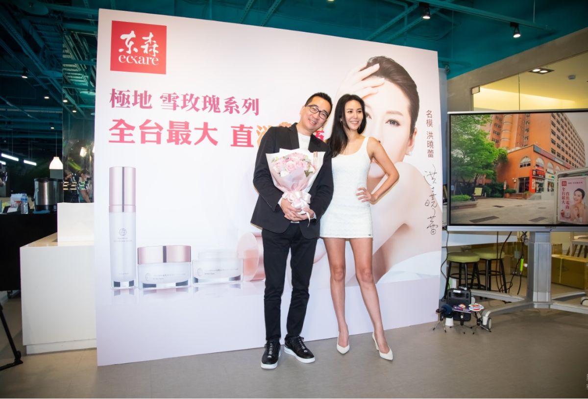 ▲王世均（左）、洪曉蕾同台。（圖／東森）