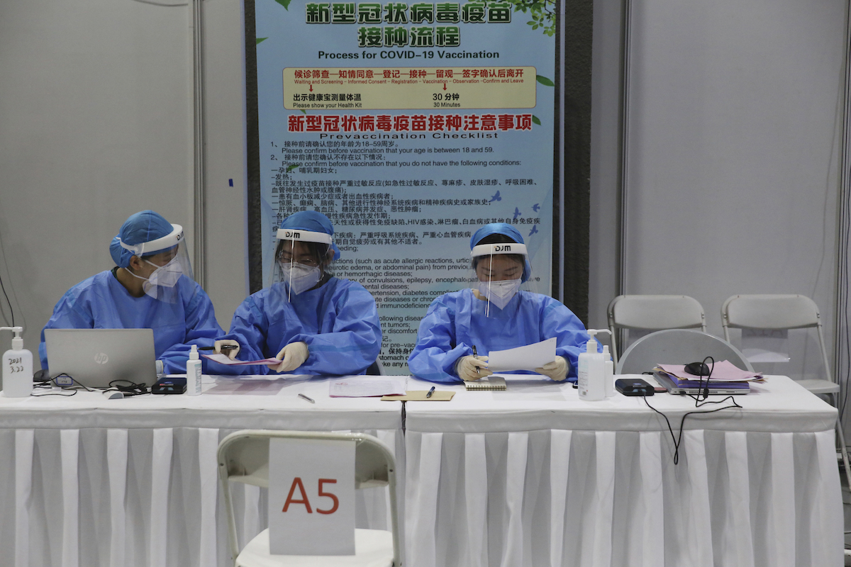 ▲中國國家衛健委表示，每天最大接種能力超過1000萬劑次。（圖／美聯社／達志影像）
