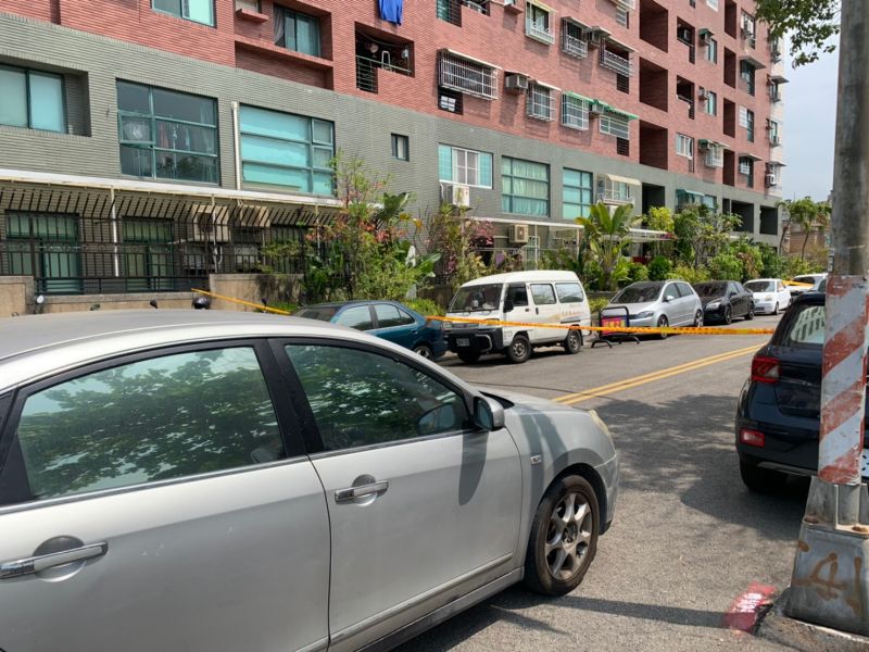 ▲警方在現場拉起封鎖線。（圖／讀者提供）
