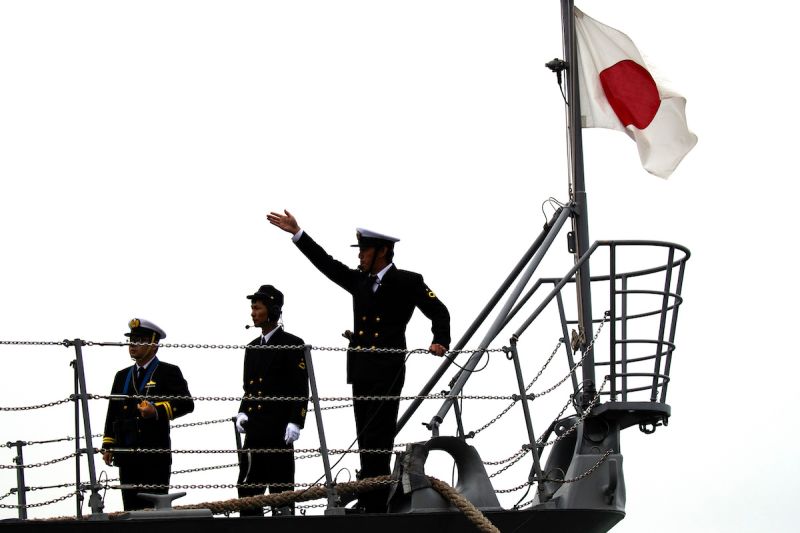 日護衛艦與美航艦沖繩外海戰術訓練　擬牽制中國
