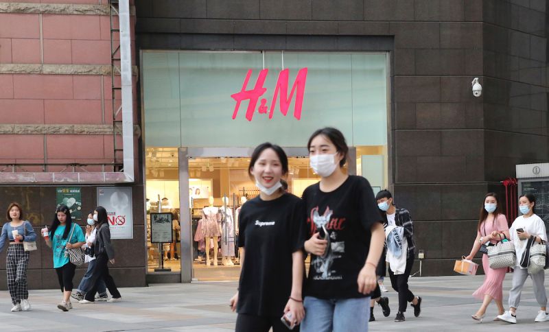 中國發起「拔鍵盤」抵制H＆M　眾人響應一看：都同張照片
