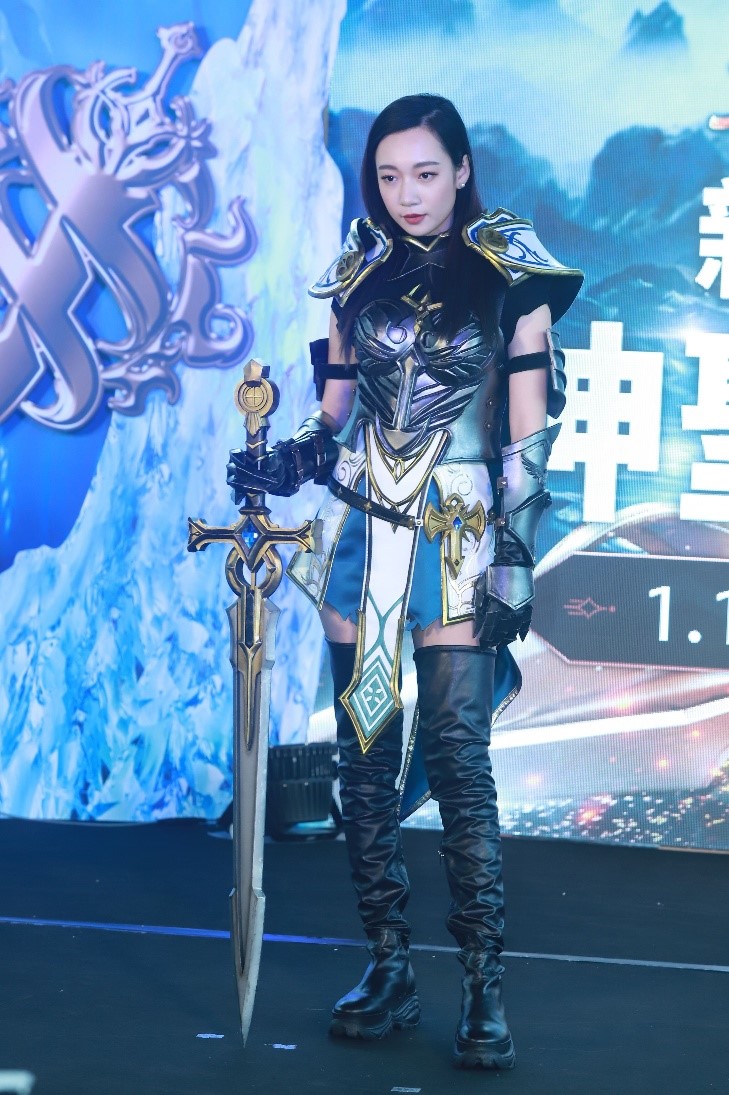 ▲吳卓源化身神聖劍士,充分展現新職業的魅力。