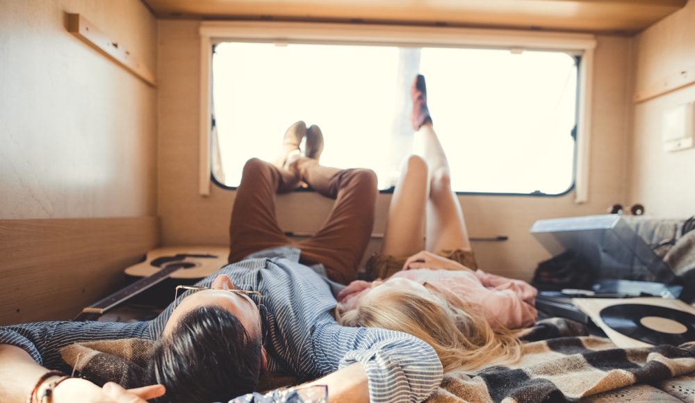  ▲因為對彼此的付出感到捨不得，所以兩人更願意努力去將生活變成兩人想要的樣子。（圖／Shutterstock）