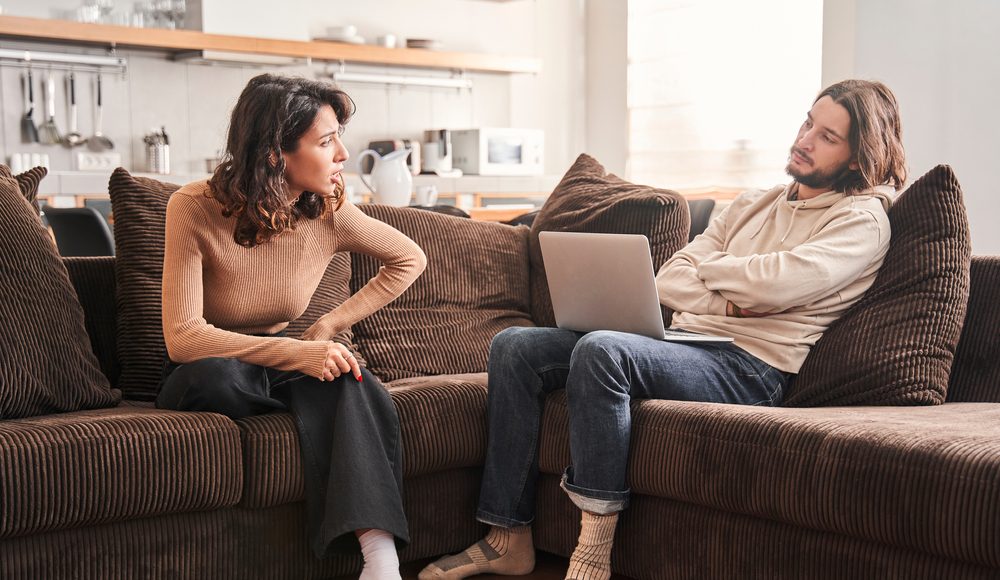  ▲不斷出現「總是」、「每次」、「從來」這類的字眼，這樣的思考方式對於關係是有毒性的 。（圖／Shutterstock）