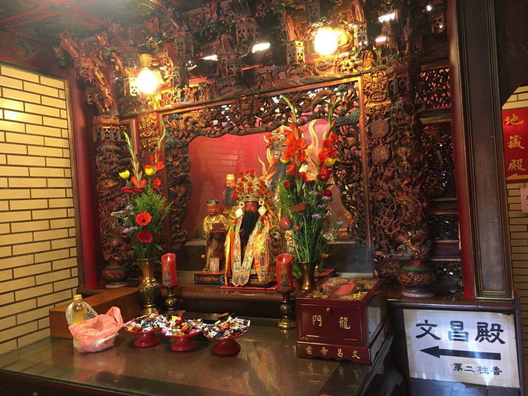 ▲二月初三是文昌帝君誕辰，台北府城隍廟的文昌君十分靈顯。（圖／NOWnews資料照片）