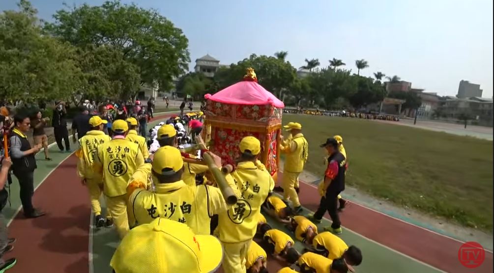 白沙屯媽祖進香首間停駕的學校為順天國小。（圖／翻攝自白沙屯媽祖網路電視台）