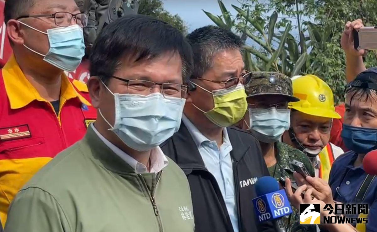 ▲太魯閣出軌意外，疑似因工程車釀禍，林佳龍表示會負責到底。（圖／NOWnews攝影中心）