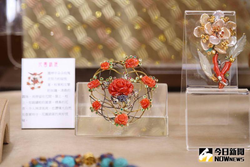 ▲唐風珠寶藝術家張櫻覺攜「夢迴殿堂」登場,展出多年珍藏要與台中人分享交流。(圖/記者金武鳳攝,2021.4.4)