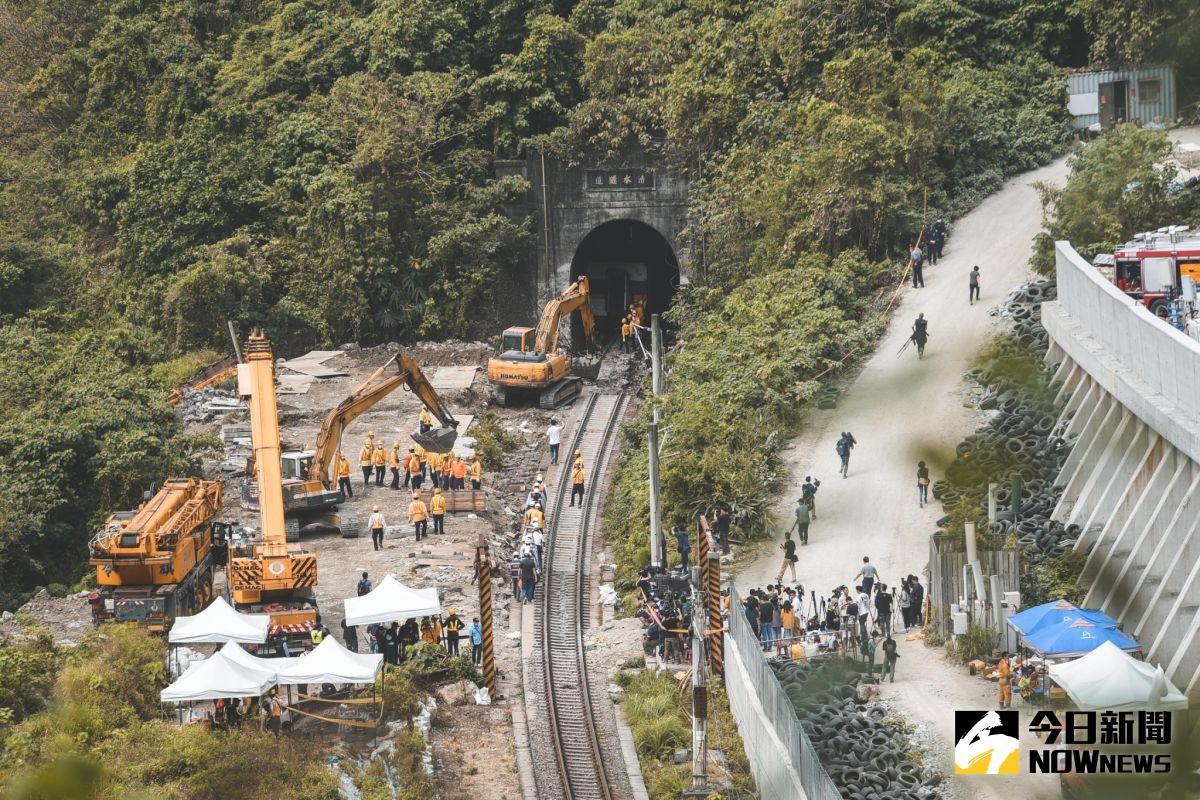 ▲太魯閣號發生出軌意外，法院再查封李義祥、東新營造財產，總額逾8億。（圖／記者陳明安攝）