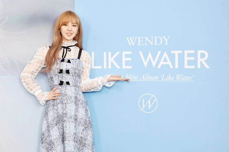 ▲WENDY於2019年跌落2.5公尺高的舞台，造成臉部受傷、骨盆和手腕骨折。（圖／avex taiwan）