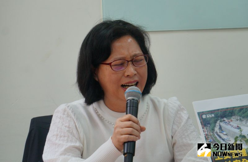 ▲台鐵408車次太魯閣號出軌釀50死,民眾黨立委賴香伶哽咽痛批,台鐵出事只會推給包商。(圖/記者呂炯昌攝,2021.04.06)
