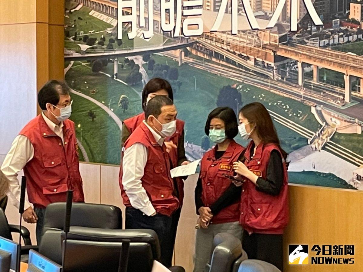 ▲新北市長侯友宜強調，愛心捐款不可以期待，肇事責任的刑事責任跟民事賠償，也不能取代政府照顧傷亡者的責任，這是兩碼事！（圖／記者陳志仁攝，2021.04.07）