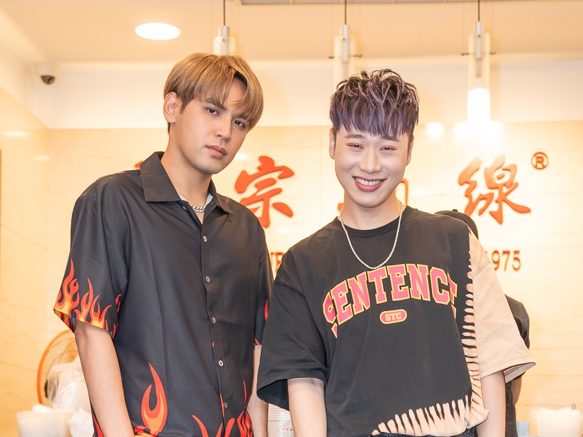 ▲陳零九（左）、小賴為《食尚玩家》造勢。（圖／TVBS）