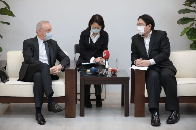 ▲法國在台協會主任公孫孟今(7)日拜訪基隆市長林右昌。(圖/基隆市政府提供)