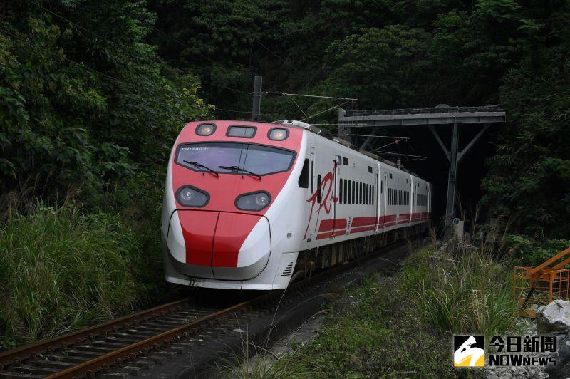 太魯閣提前一日通車　林佳龍清晨將搭區間車前往花蓮
