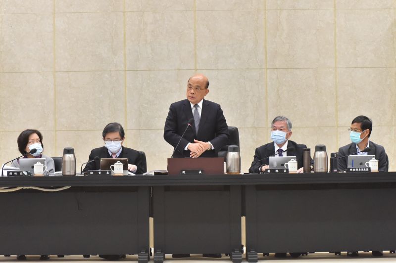 ▲行政院院長蘇貞昌在8日的行政院會中要求各部會加速台鐵改革,他會緊盯每個環節。(圖/行政院提供)