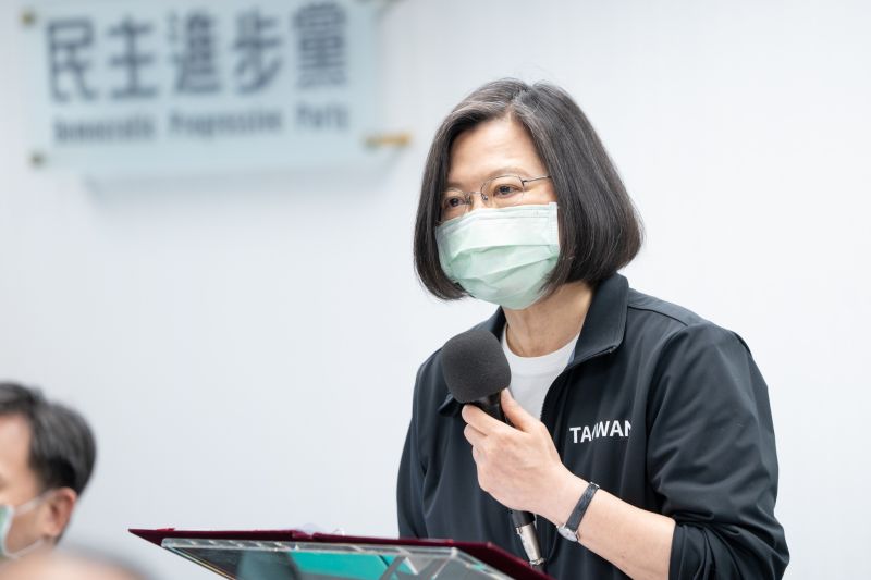 ▲總統蔡英文11日在官邸召集府院黨及黨團高層開會,對藻礁公投不提對案達成共識。(圖/民進黨提供)