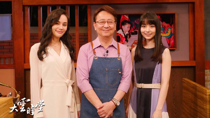 ▲黑嘉嘉(右)親姊黑萱萱(左)顏值超高。(圖/MOMOTV大雲時堂提供)