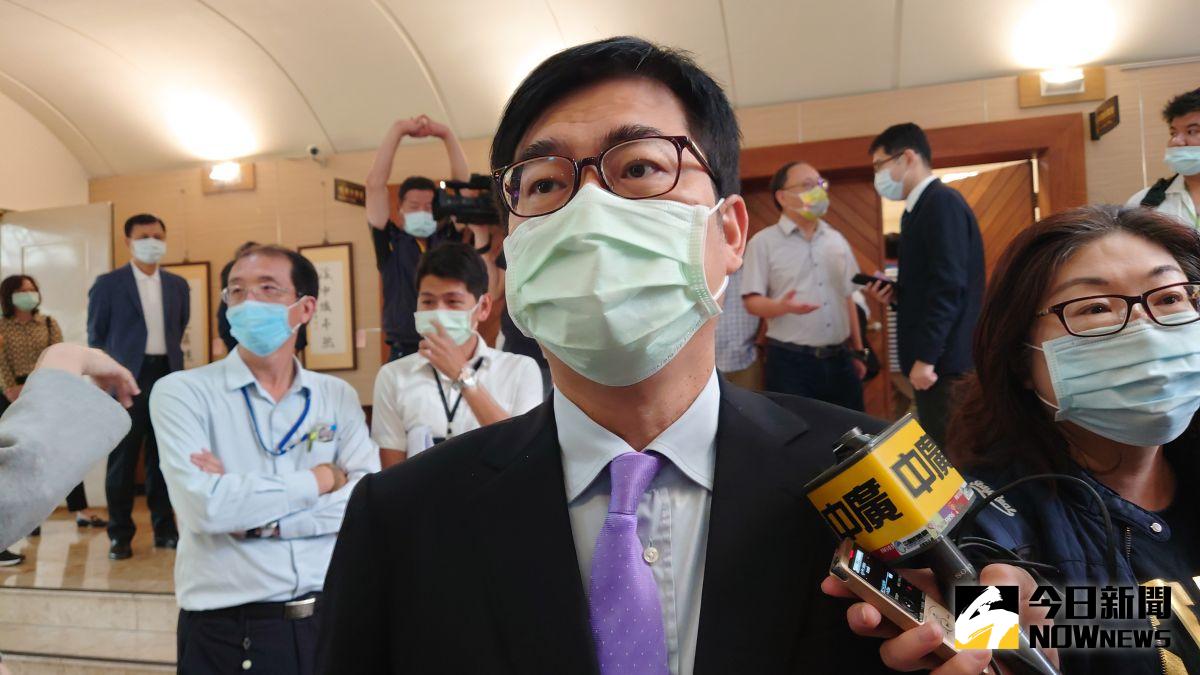 ▲高雄市長陳其邁說若自己符合AZ疫苗施打的對象，一定率先施打。（圖／記者鄭婷襄攝，2021.04.09）