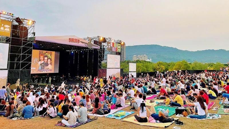 草地音樂會第二場 純真年代 星空下感受最純真的愛戀 地方 Nownews今日新聞