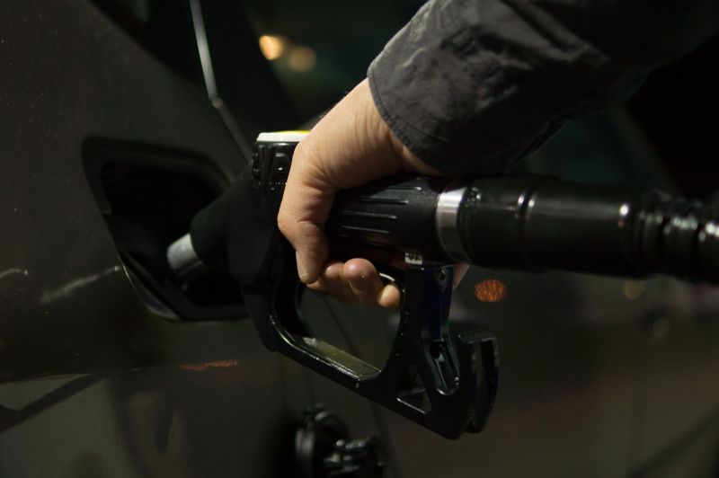 ▲汽油該不該隨時加滿？專家揭「最佳油位」。（示意圖／翻攝自pixabay）