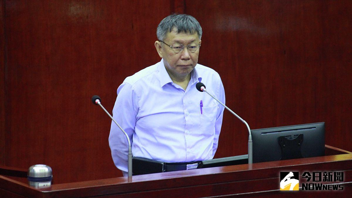 ▲台北市長柯文哲9日在議會透露下週將找時間施打新冠肺炎AZ疫苗，而稍後市府也證實下週一上午柯文哲施打疫苗的行程。（圖／記者丁上程攝，2021.04.09）