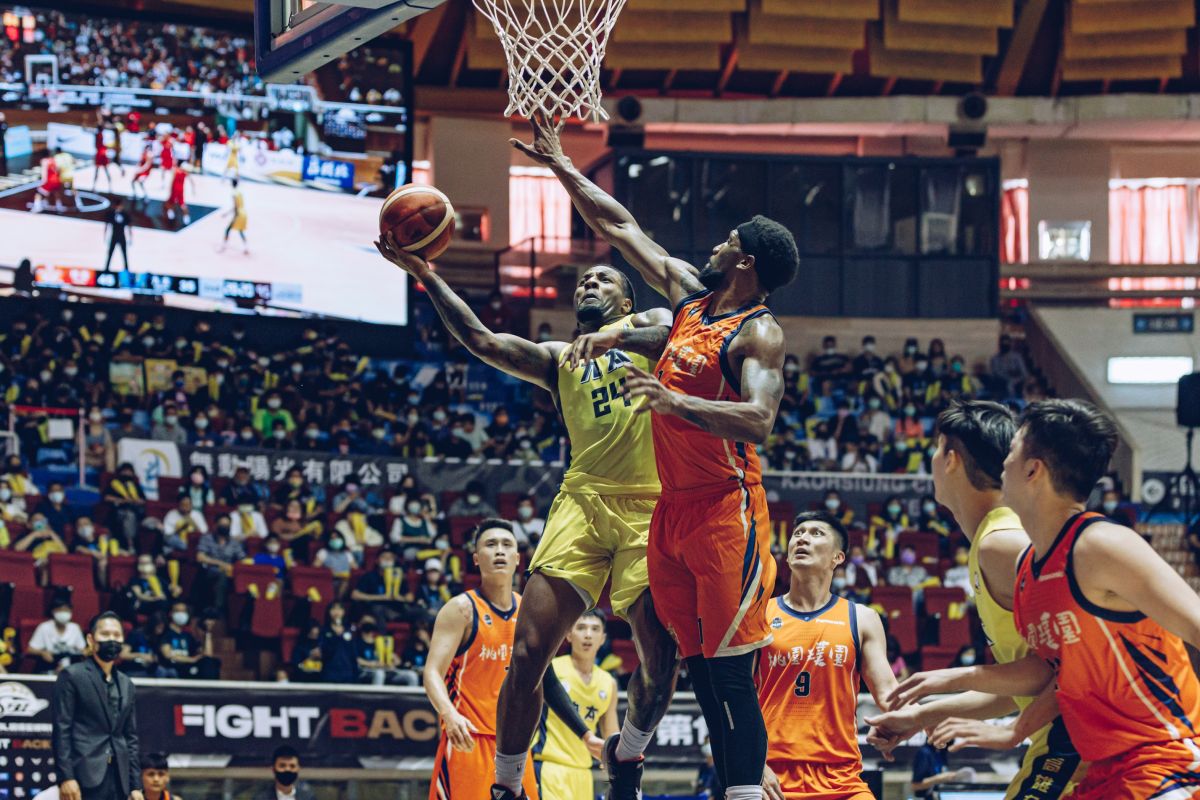 ▲高雄九太科技隊JC戰象最後時刻籃下補籃未進，九太科技隊惜敗。（圖／高雄九太科技隊提供）