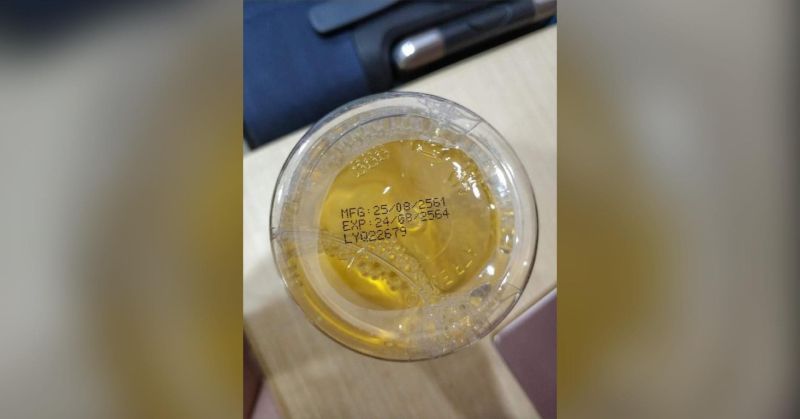 ▲有女網友買到一罐製造日期寫著「2561年」的商品。(圖/翻攝《Dcard》)