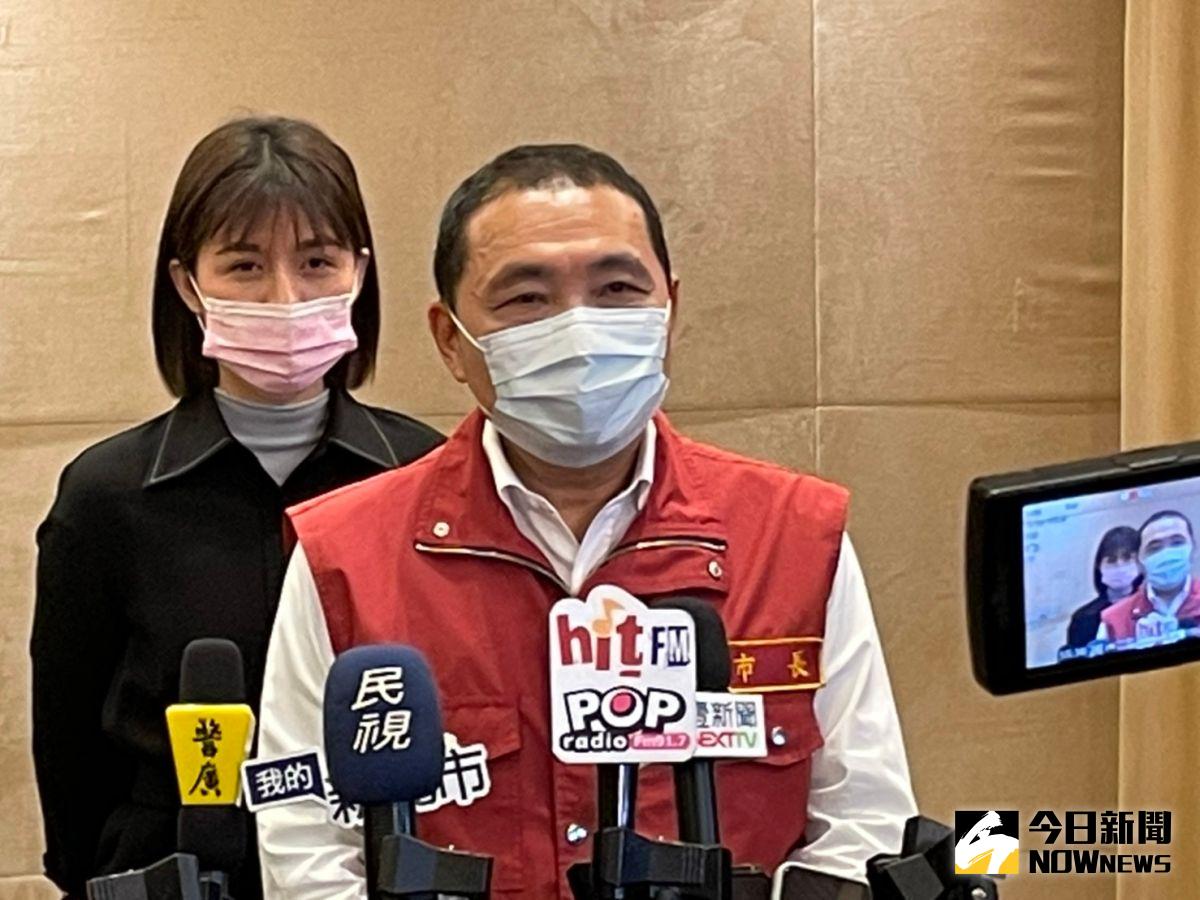 ▲新北市長侯友宜指出，交通部部長林佳龍他負起責任的態度，顯然是非常的明確；至於行政院是交通部的頂頭上司，「他也有他的角色與責任」。（圖／記者陳志仁攝，2021.04.14）