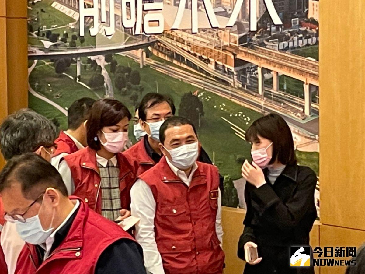 ▲外界關注新北市長侯友宜是否會呼籲總統蔡英文帶頭打疫苗？侯友宜回應，「我相信蔡總統如果下來施打，也是一個好事！」。（圖／記者陳志仁攝，2021.04.14）