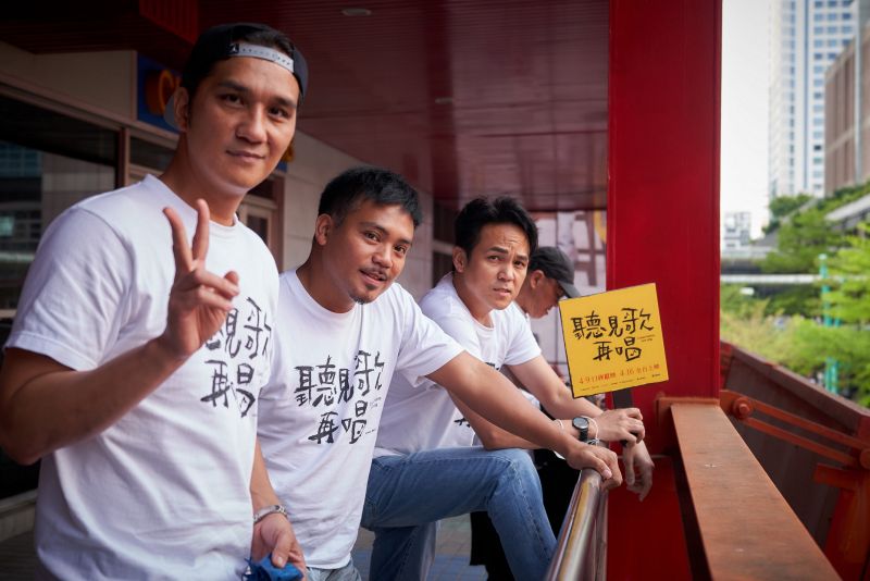 ▲《聽見歌 再唱》主演馬志翔（左）、撒基努（中）、徐詣帆（右）組成男團「USB」。（圖／華納兄弟提供）