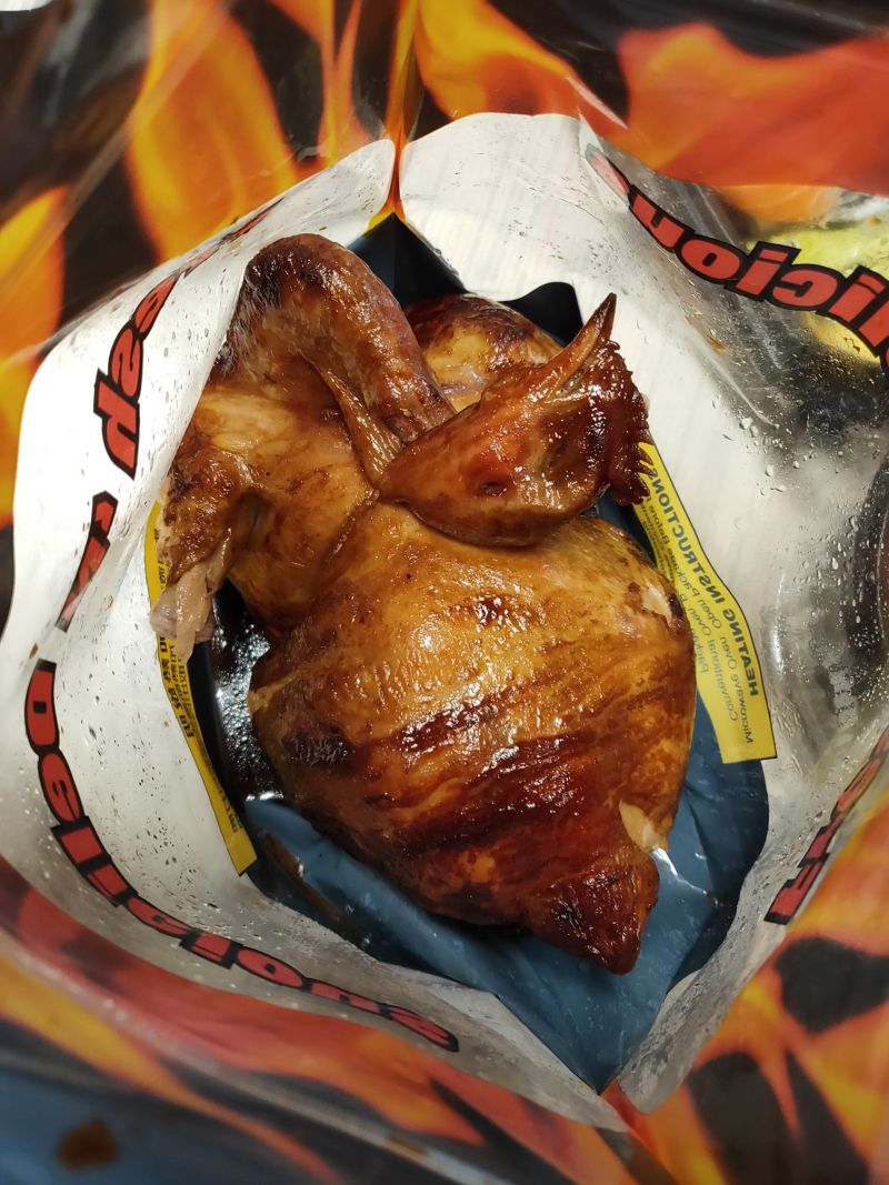 ▲原PO買了好市多烤雞回家,卻發現翅膀消失不見。(圖/翻攝Costco好市多