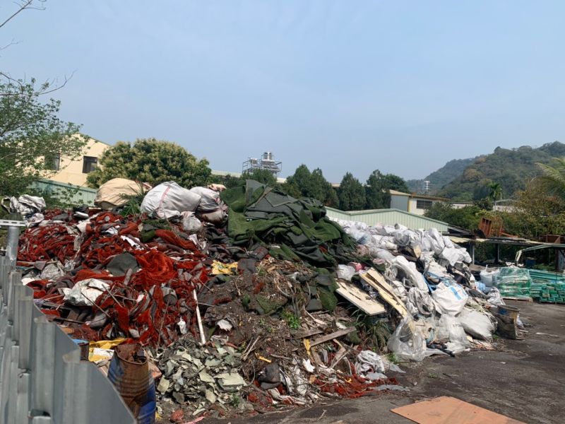 中市太平山區遭堆置學校廢棄物　議員指責處理漏洞
