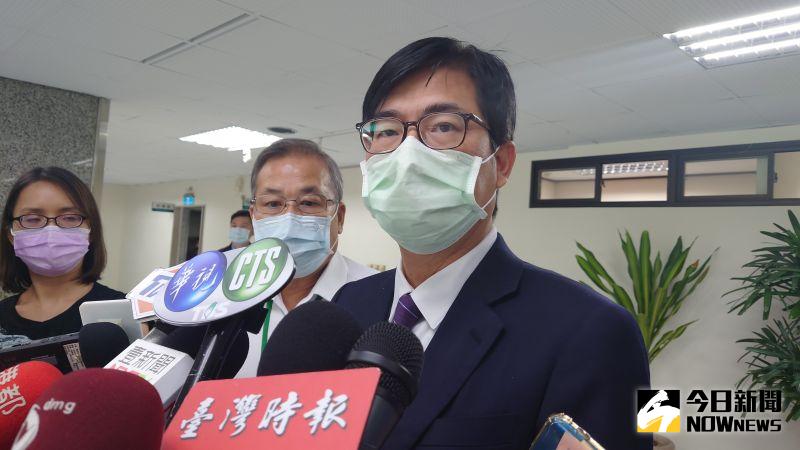 ▲旱災造成高雄荔枝損害嚴重,高雄市長陳其邁表示,待農委會公告後將加速、從寬認定災損,協助農民度過難關。(圖/記者鄭婷襄攝,2021.04.28)