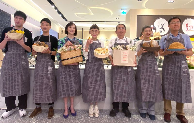 特企／遠百信義A13正式揭幕「吳寶春自己做」線下體驗店