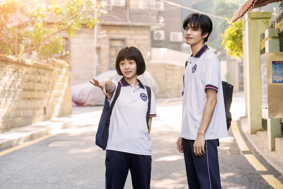 ▲譚松韻（左）、宋威龍共譜偽兄妹純愛。（圖／中天娛樂台提供）