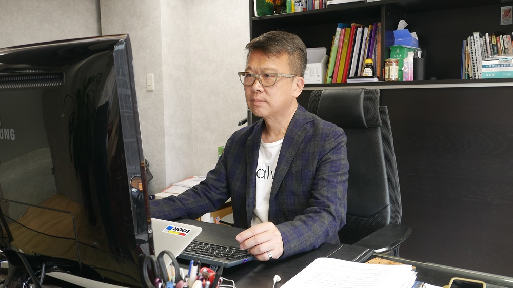 ▲Up直播執行長葉冠義表示，團隊近來也大刀闊斧做出許多創新，像是在現正火紅的「全民星運動會」第二季中置入直播主，讓藝人與素人的互動，擦出全新火花。（圖／品牌提供）