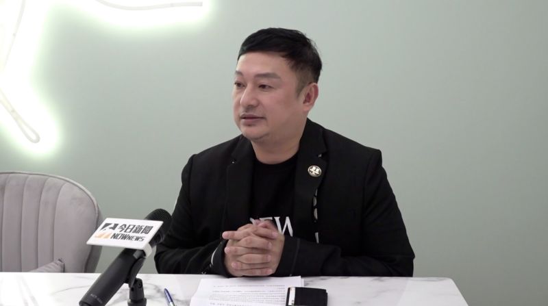 ▲微風線上精品副總經理彭劍平指出,其實原本就有規劃推電商平台BREEZEONLINE,但疫情的爆發等於加快速度成立,僅花5個月時間就開站上線。(圖/攝影記者葉政勳攝)