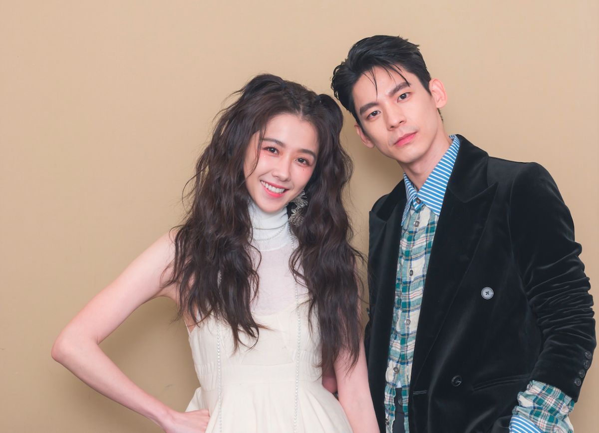 ▲林柏宏（右）擔任邵雨薇演唱會嘉賓，邵雨薇自爆與對方合作的戲劇6月會上映，片中林柏宏扮演她的老公。（圖／寬宏藝術提供）