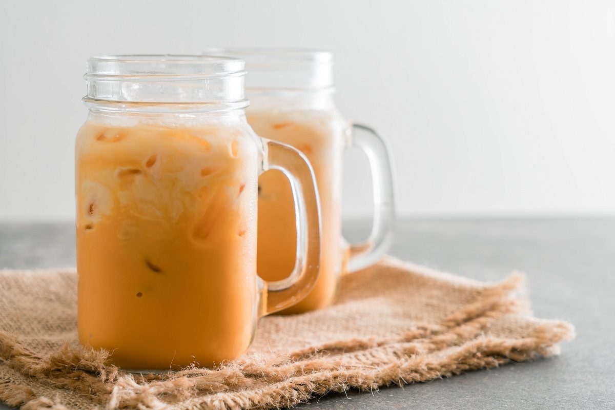 ▲台灣手搖飲風氣盛行，其中品項「奶茶」更是受到不少人喜愛，不過奶茶也有分成加鮮奶或者奶精、奶粉等款式。（圖／Shutterstock）