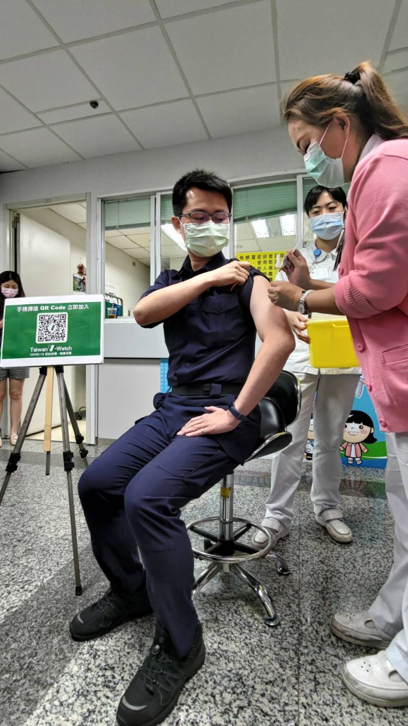 ▲小港機場疫苗接種站4月29日開打首日已有80人接受疫苗接種。(圖/高雄市衛生局提供)