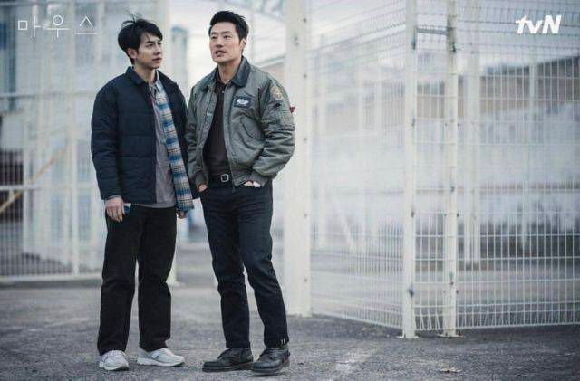 ▲李昇基（左）和李熙俊在《MOUSE窺探》聯手抓殺人魔。（圖／friDay影音提供）