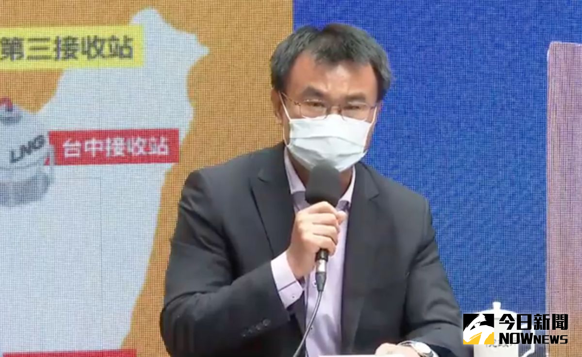 ▲行政院3日召開三接再外推方案說明記者會，農委會主委表示再外推方案對藻礁影響幾乎是零，可以說是最大的進步。（圖／記者王嘉鴻攝，2021.05.03）