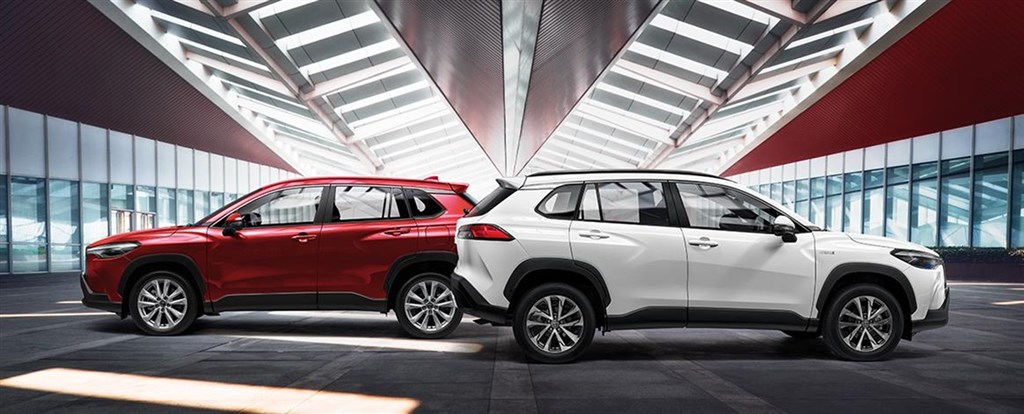 ▲台灣4月新車掛牌數3萬7901輛，創近16年同期新高。TOYOTA旗下COROLLA CROSS（圖）持續熱銷，自去年10月上市以來，連續7個月稱霸全車種及休旅車銷售冠軍。（圖取自TOYOTA網頁www.toyota.com.tw）