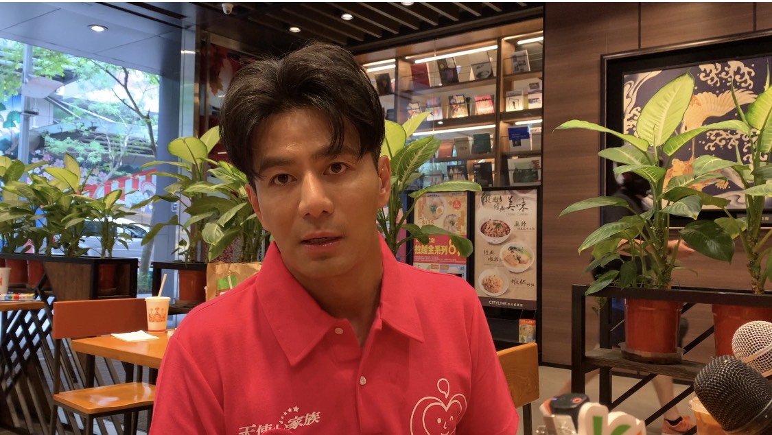 ▲郭彥均解釋比賽場上的狀況很吵雜。（圖／記者朱曼寧攝）