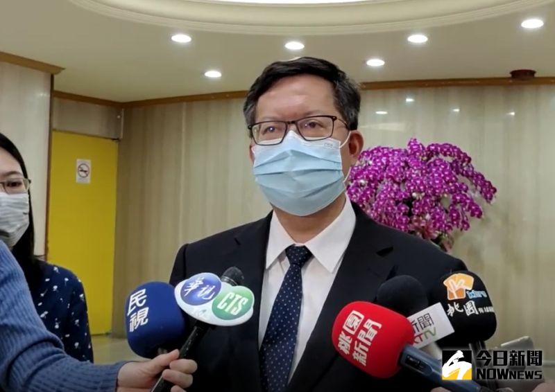 ▲華航及民航局用分層方式管理,沒有提出防疫旅館申請這部分,鄭文燦表示,如果有違規,會按規定來開罰。(圖/記者李春台攝,2021.05.05)