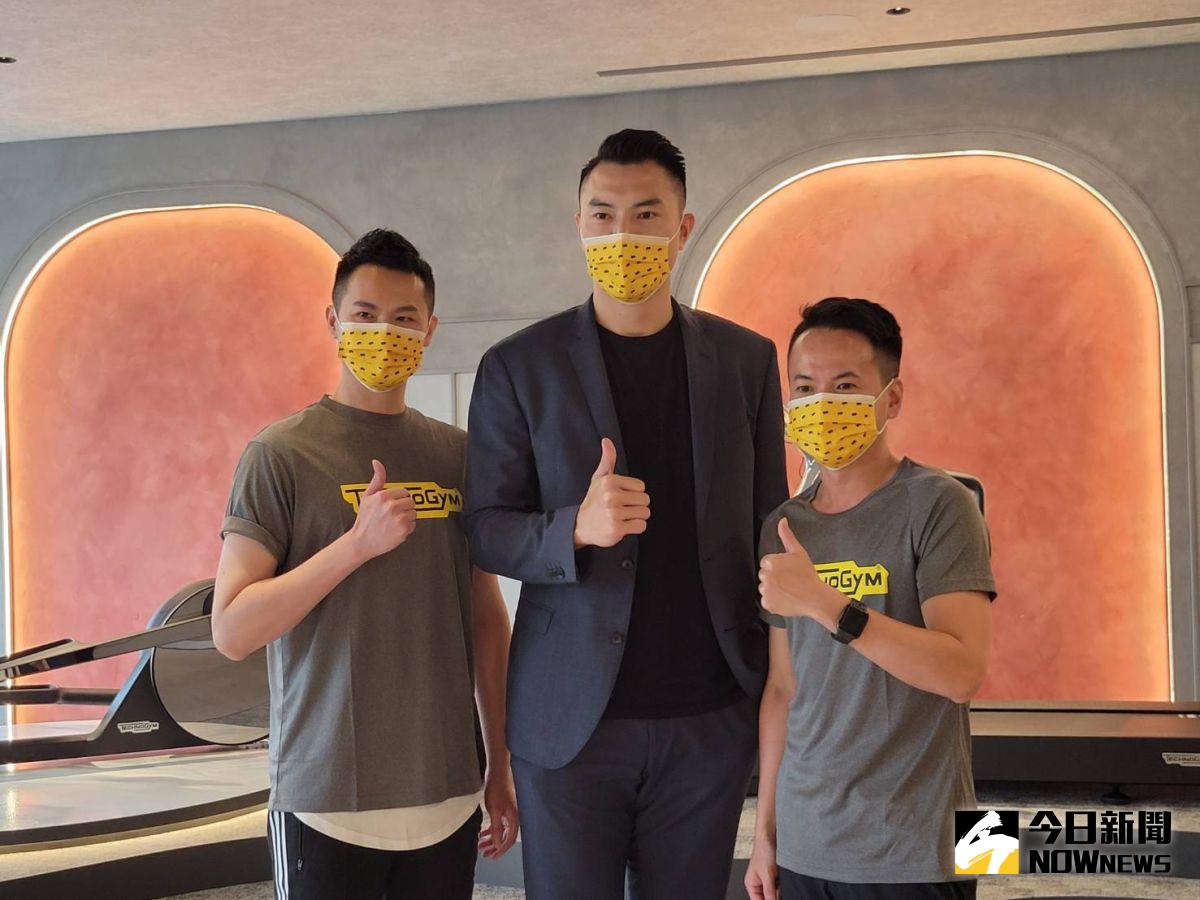 ▲「台灣飛人」陳信安(中)。（圖／黃建霖攝）