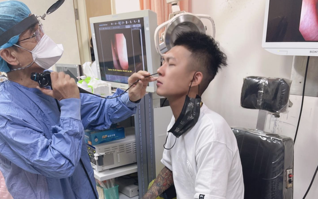 ▲鳳梨坦言就醫後心情很差。（圖／翻攝鳳梨臉書）