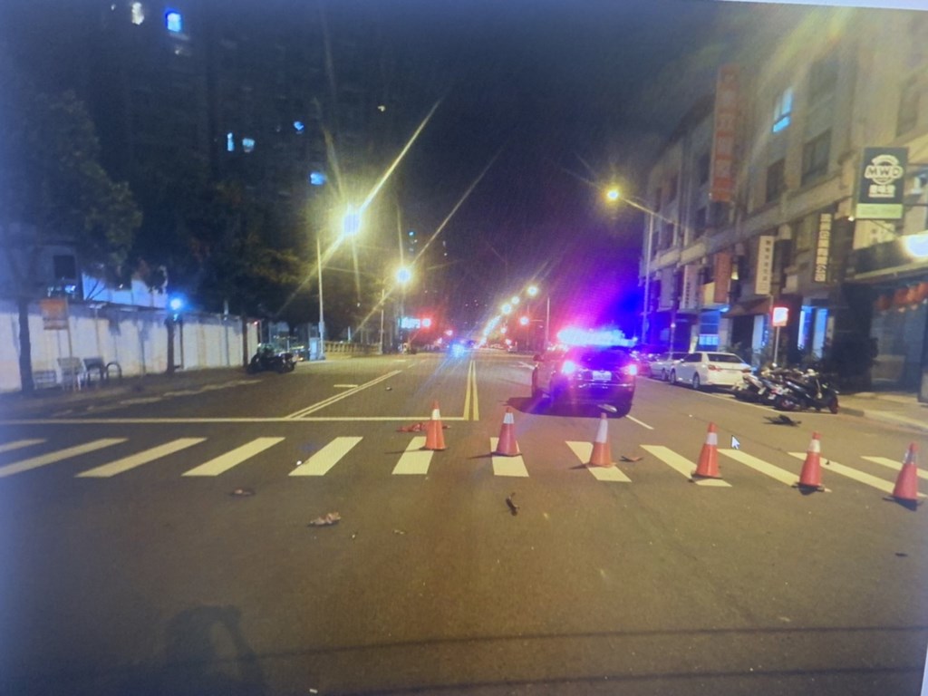 ▲中市方姓男子5日凌晨酒後開車，行經南區一處路口，撞上過馬路70歲陳姓婦人，陳女送醫急救後仍傷重不治。（民眾提供）中央社記者蘇木春傳真 110年5月5日